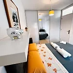Twintorres Lasamericas Apartment